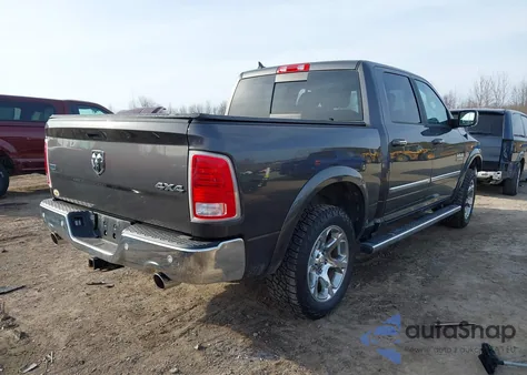 2017 Ram 1500 Laramie 4X4 5'7 Box z USA, uszkodzony, nr VIN 1C6RR7NTXHS660854